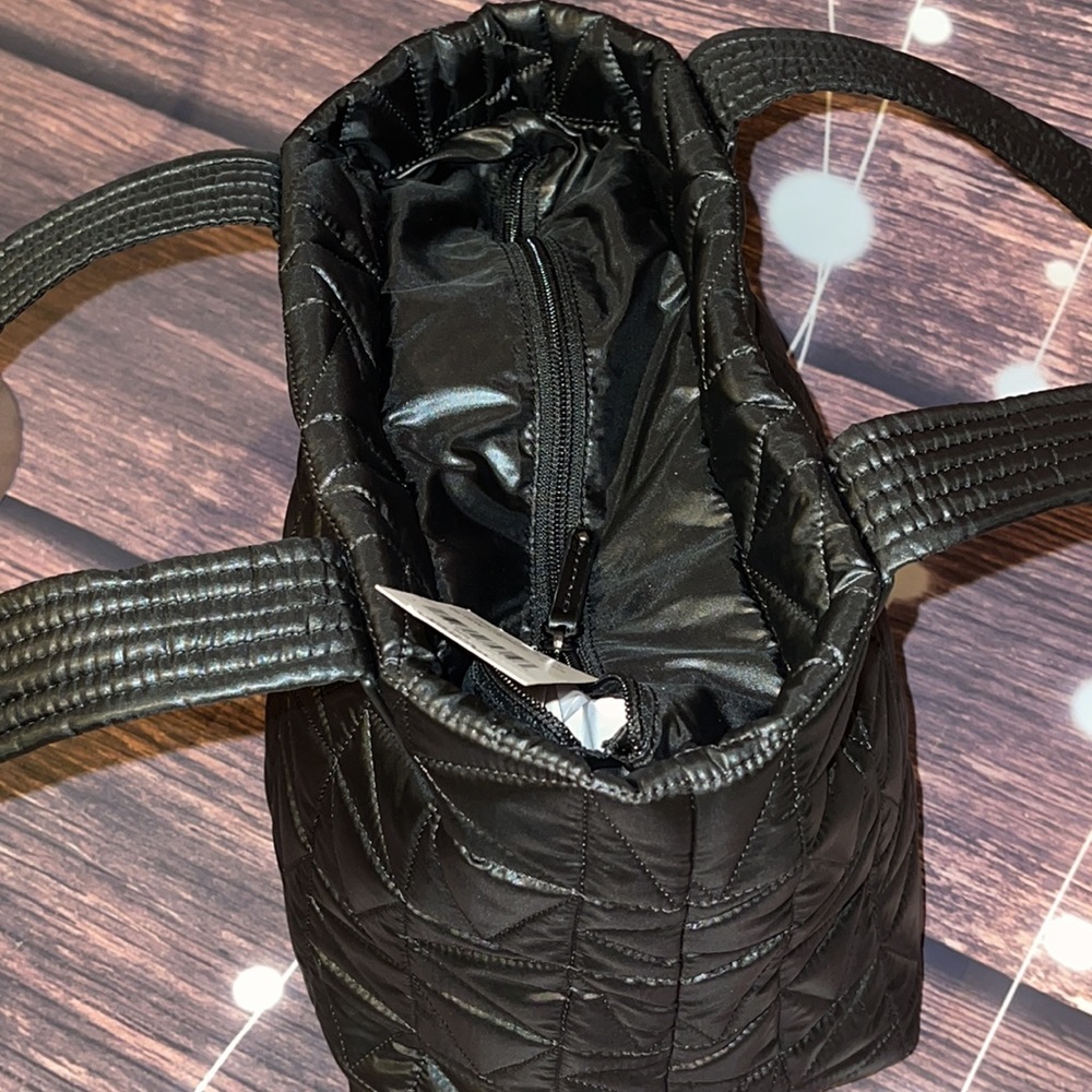 🖤MICHAEL KORS 🖤 WINNIE BLACK QUILTED SMALL TOTE - Picture 9 of 12